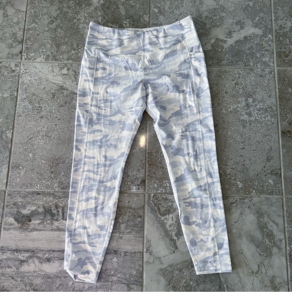 Jekyllhyde Apparel Camo Leggings in White & Grey Size XL - Picture 10 of 12